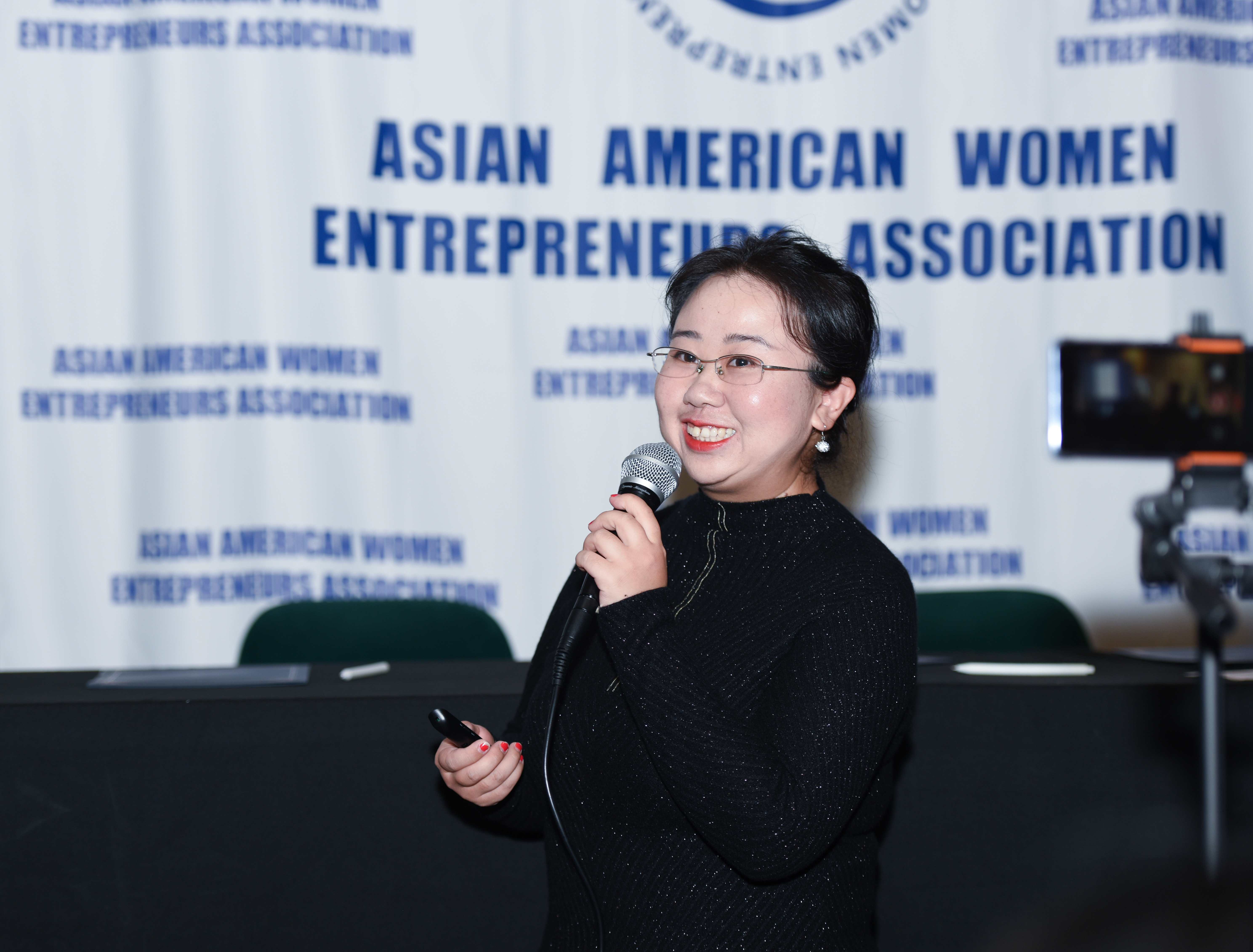 kelly Zhou