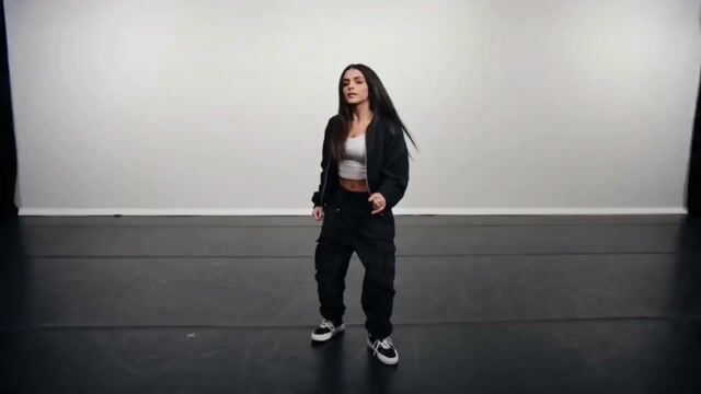 Dynamic Multi-Style Dance Flicker